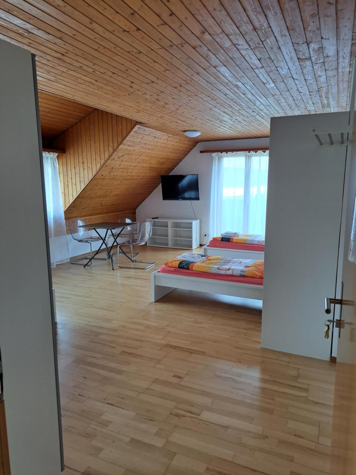 Good Bed Aarwangen Apartment Exterior photo