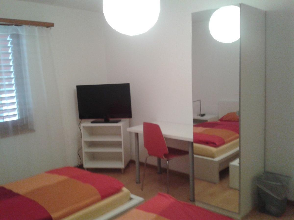 Good Bed Aarwangen Apartment Room photo